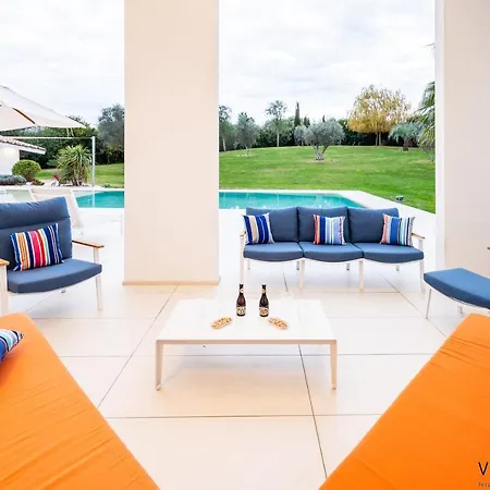 Eskapi Villa *